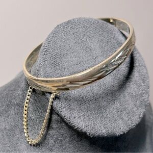 Elegant Silver Plated Bangle Bracelet. Safety chain. Etched. Hinged. Vintage